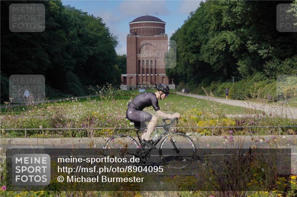 14.09.2025 - Stadtparktriathlon Michael Burmester http://msf.ph/oto/8904095 14.09.2025 11:03:27 Radfahren 657, 668, 764, 782, 783, 788, 811, 817 meine-sportfotos.de