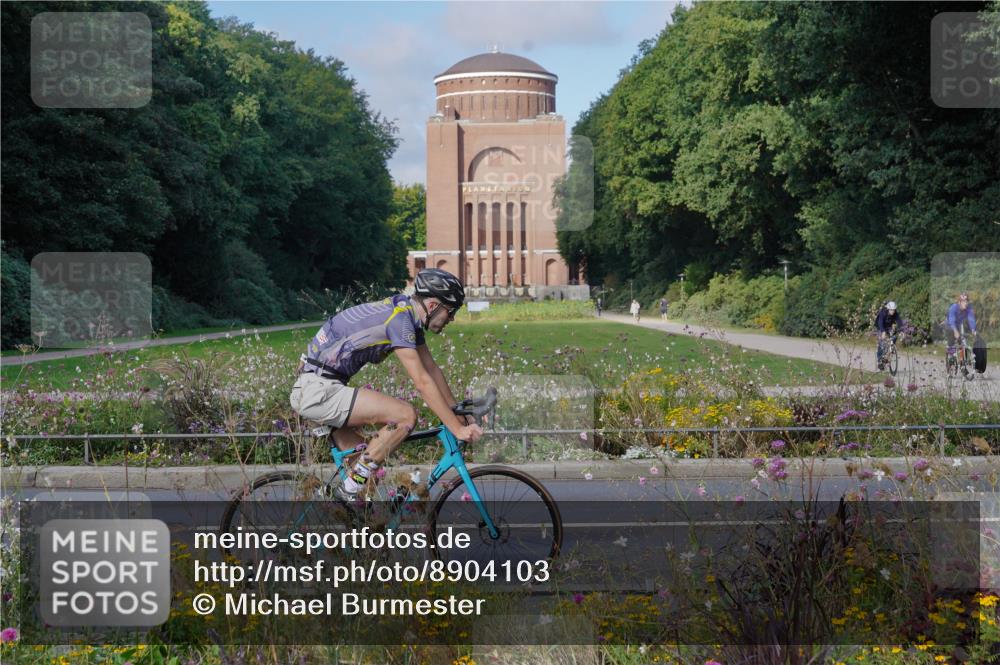 14.09.2025 - Stadtparktriathlon Michael Burmester http://msf.ph/oto/8904103 14.09.2025 11:03:48 Radfahren 721, 740, 760, 765, 767, 781, 792, 798, 909 meine-sportfotos.de