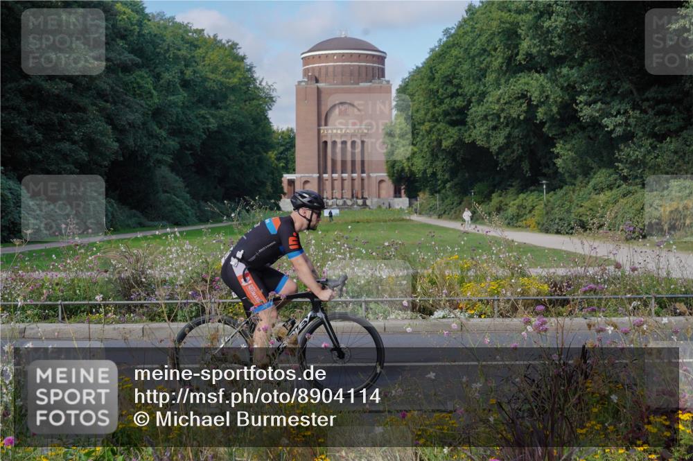 14.09.2025 - Stadtparktriathlon Michael Burmester http://msf.ph/oto/8904114 14.09.2025 11:04:18 Radfahren 628, 655, 671, 686, 755, 774, 802, 803, 818, 857 meine-sportfotos.de