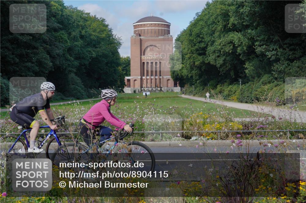 14.09.2025 - Stadtparktriathlon Michael Burmester http://msf.ph/oto/8904115 14.09.2025 11:04:20 Radfahren 628, 655, 671, 686, 755, 771, 774, 802, 803, 818, 857 meine-sportfotos.de