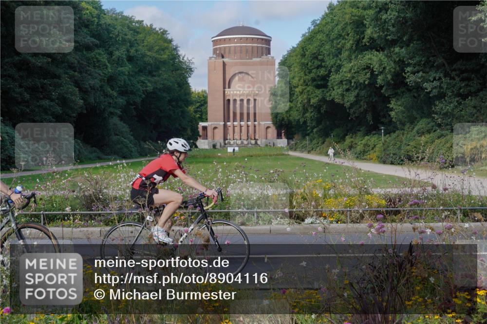 14.09.2025 - Stadtparktriathlon Michael Burmester http://msf.ph/oto/8904116 14.09.2025 11:04:22 Radfahren 628, 671, 686, 771, 774, 802, 803, 818, 857 meine-sportfotos.de