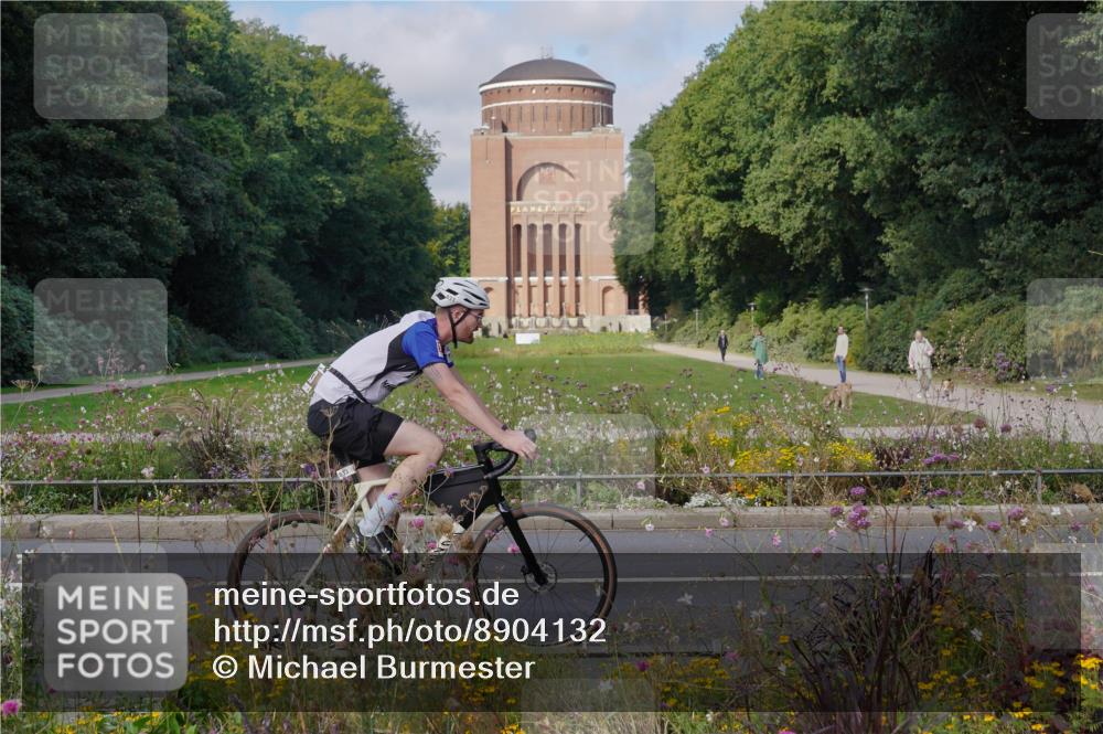 14.09.2025 - Stadtparktriathlon Michael Burmester http://msf.ph/oto/8904132 14.09.2025 11:05:13 Radfahren 833, 835, 836, 841, 852, 853, 867, 891, 919 meine-sportfotos.de