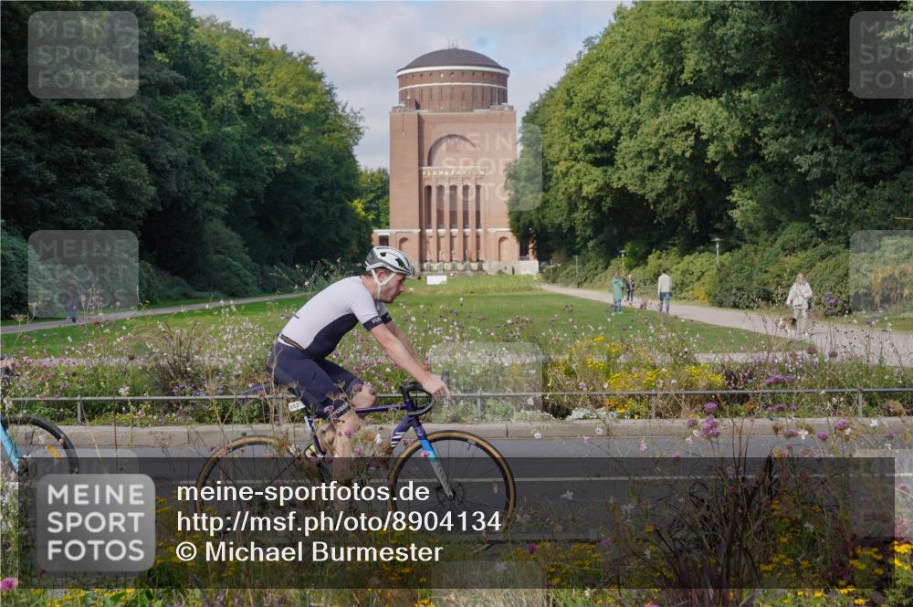 14.09.2025 - Stadtparktriathlon Michael Burmester http://msf.ph/oto/8904134 14.09.2025 11:05:20 Radfahren 827, 835, 836, 841, 846, 853, 855, 898 meine-sportfotos.de