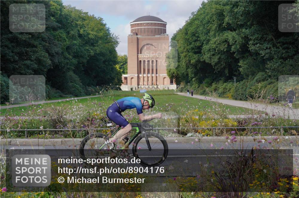 14.09.2025 - Stadtparktriathlon Michael Burmester http://msf.ph/oto/8904176 14.09.2025 11:07:28 Radfahren 871 meine-sportfotos.de