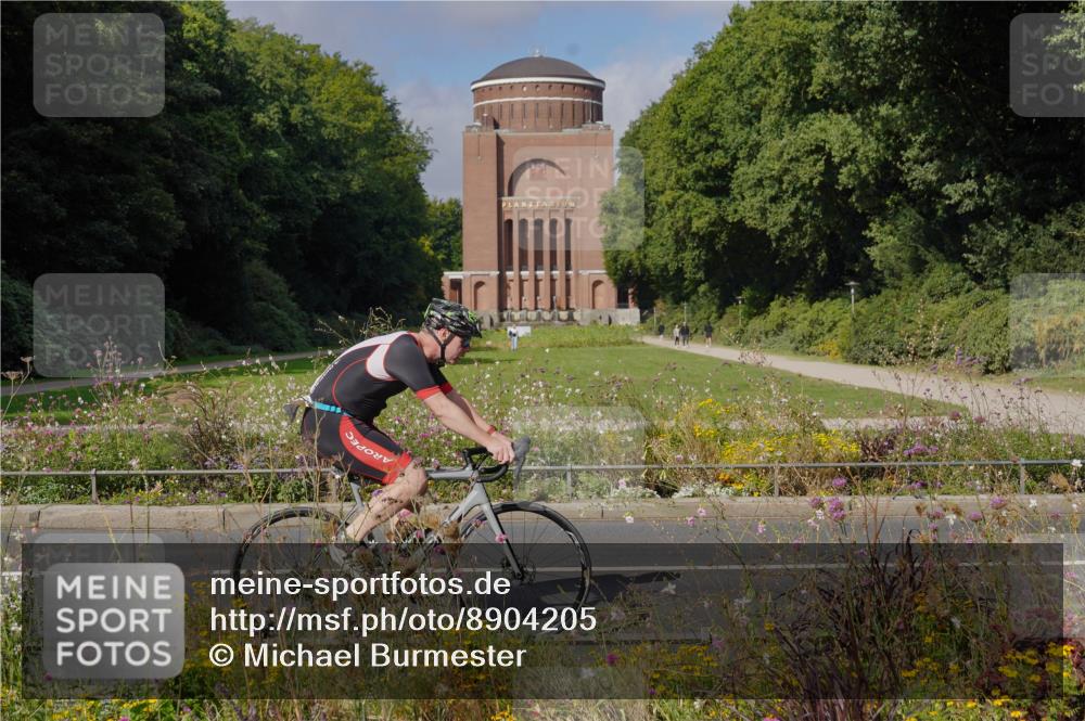14.09.2025 - Stadtparktriathlon Michael Burmester http://msf.ph/oto/8904205 14.09.2025 11:09:30 Radfahren 729, 736, 780, 815, 851, 900 meine-sportfotos.de