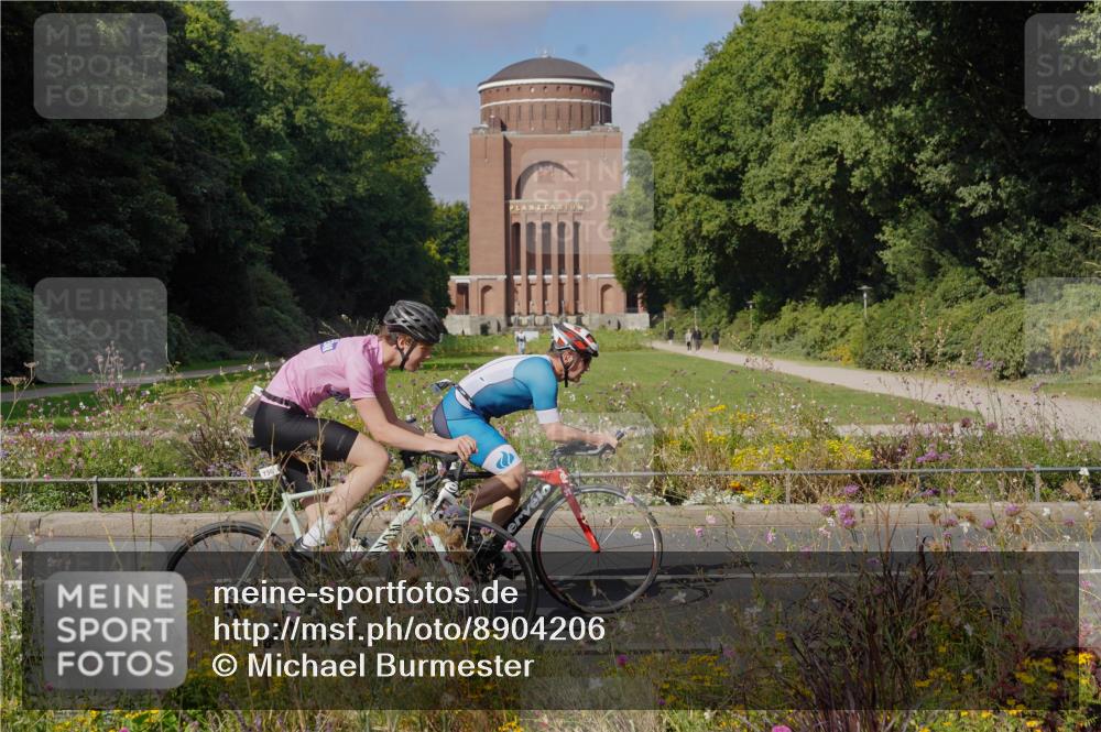14.09.2025 - Stadtparktriathlon Michael Burmester http://msf.ph/oto/8904206 14.09.2025 11:09:31 Radfahren 729, 736, 780, 815, 851, 900 meine-sportfotos.de