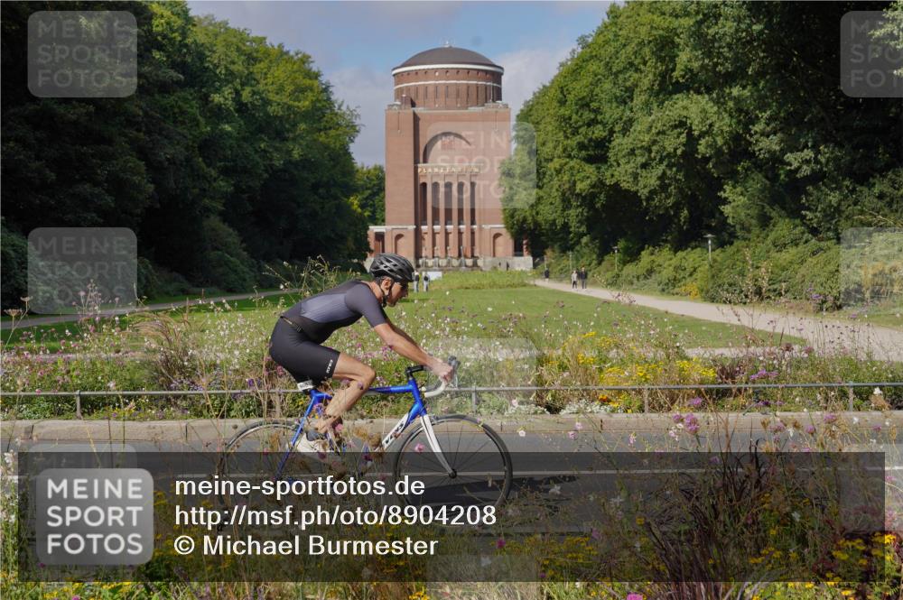 14.09.2025 - Stadtparktriathlon Michael Burmester http://msf.ph/oto/8904208 14.09.2025 11:09:37 Radfahren 724, 729, 780, 790, 831, 900 meine-sportfotos.de