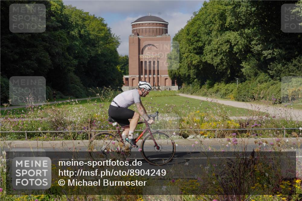14.09.2025 - Stadtparktriathlon Michael Burmester http://msf.ph/oto/8904249 14.09.2025 11:12:17 Radfahren 734, 746, 774, 801, 803, 807, 835, 846, 905 meine-sportfotos.de