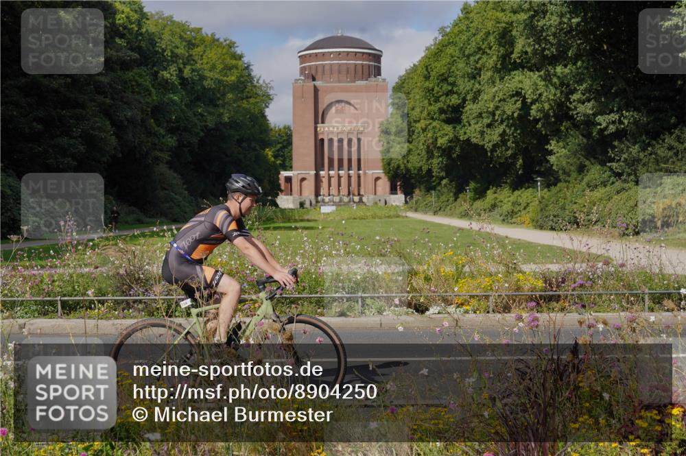 14.09.2025 - Stadtparktriathlon Michael Burmester http://msf.ph/oto/8904250 14.09.2025 11:12:18 Radfahren 734, 746, 774, 801, 803, 807, 835, 846 meine-sportfotos.de