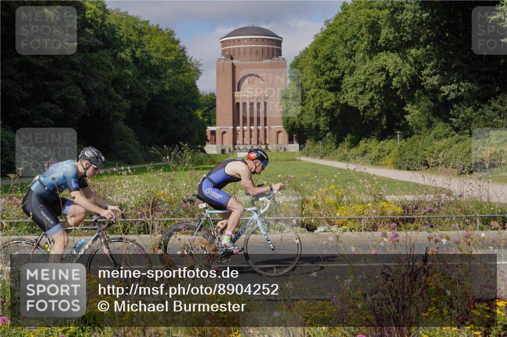 14.09.2025 - Stadtparktriathlon Michael Burmester http://msf.ph/oto/8904252 14.09.2025 11:12:24 Radfahren 746, 801, 807, 818, 846, 898 meine-sportfotos.de