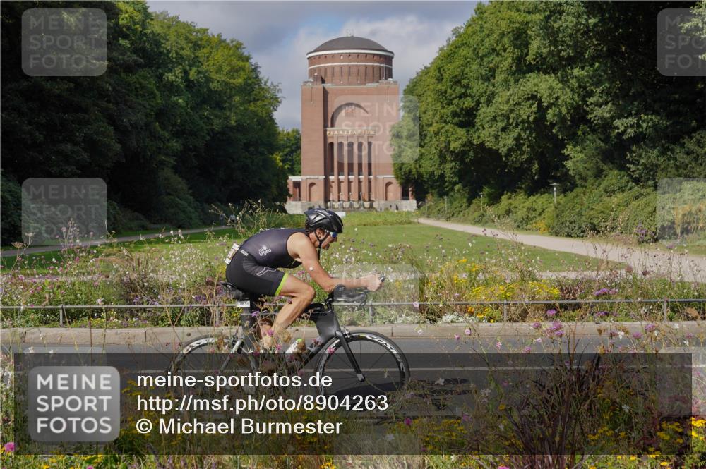 14.09.2025 - Stadtparktriathlon Michael Burmester http://msf.ph/oto/8904263 14.09.2025 11:13:08 Radfahren 682, 827, 859, 861, 891 meine-sportfotos.de