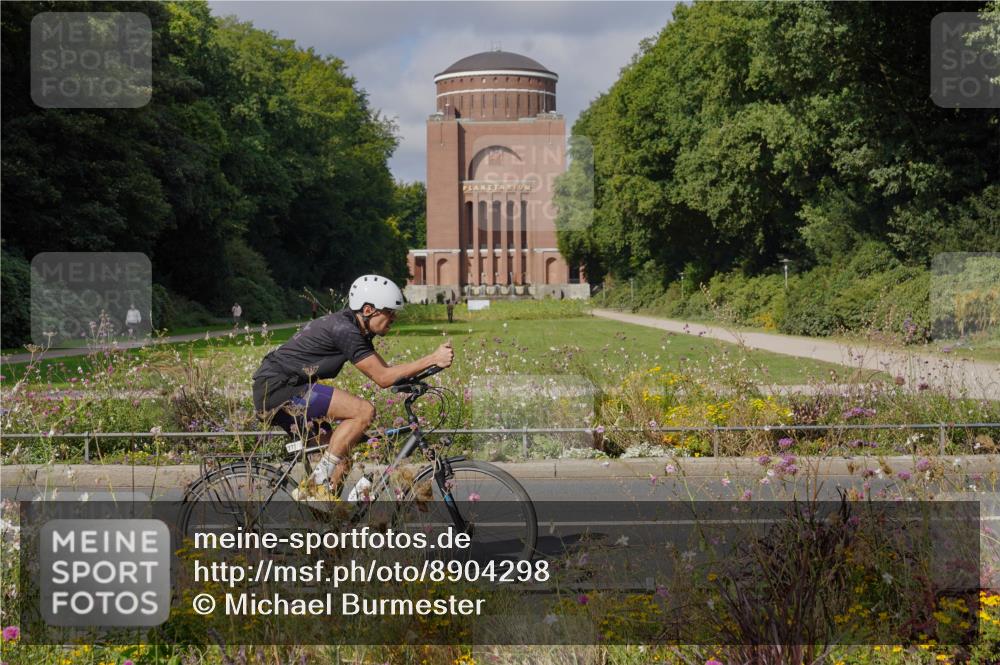 14.09.2025 - Stadtparktriathlon Michael Burmester http://msf.ph/oto/8904298 14.09.2025 11:15:31 Radfahren 756, 777, 816, 829, 837, 842, 880, 892, 901, 921 meine-sportfotos.de