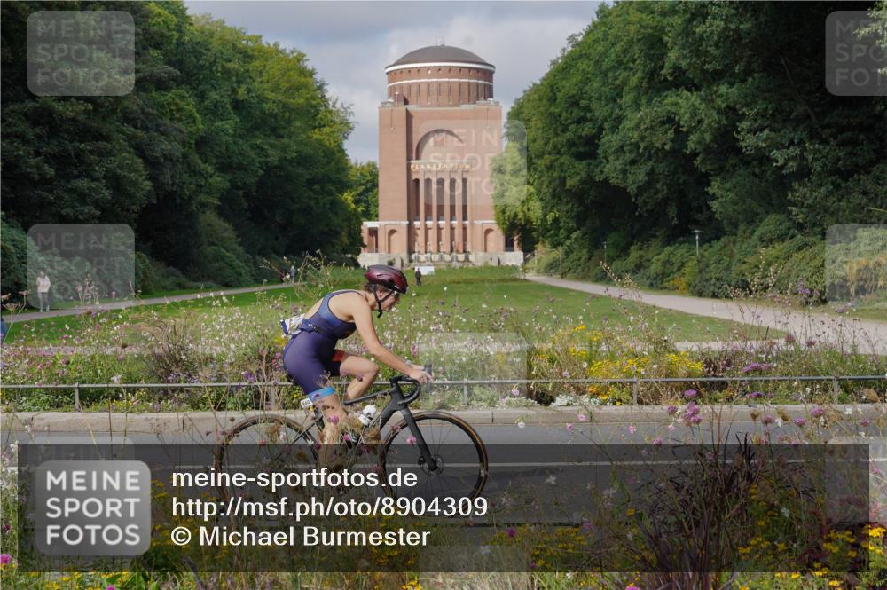 14.09.2025 - Stadtparktriathlon Michael Burmester http://msf.ph/oto/8904309 14.09.2025 11:16:04 Radfahren 878, 894, 915, 940 meine-sportfotos.de