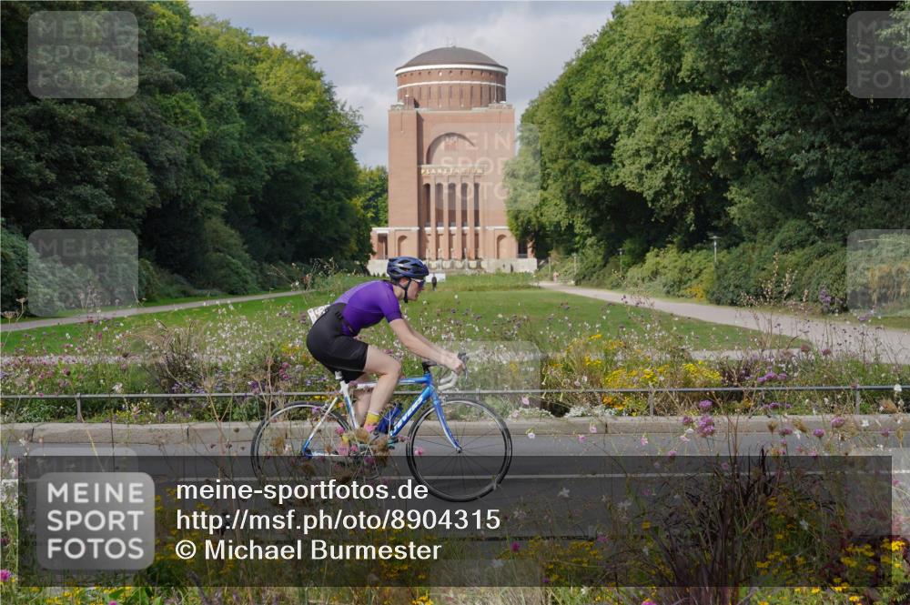 14.09.2025 - Stadtparktriathlon Michael Burmester http://msf.ph/oto/8904315 14.09.2025 11:16:19 Radfahren 655, 808, 831, 851, 943 meine-sportfotos.de