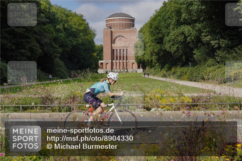 14.09.2025 - Stadtparktriathlon Michael Burmester http://msf.ph/oto/8904330 14.09.2025 11:17:13 Radfahren 950, 987, 1000 meine-sportfotos.de