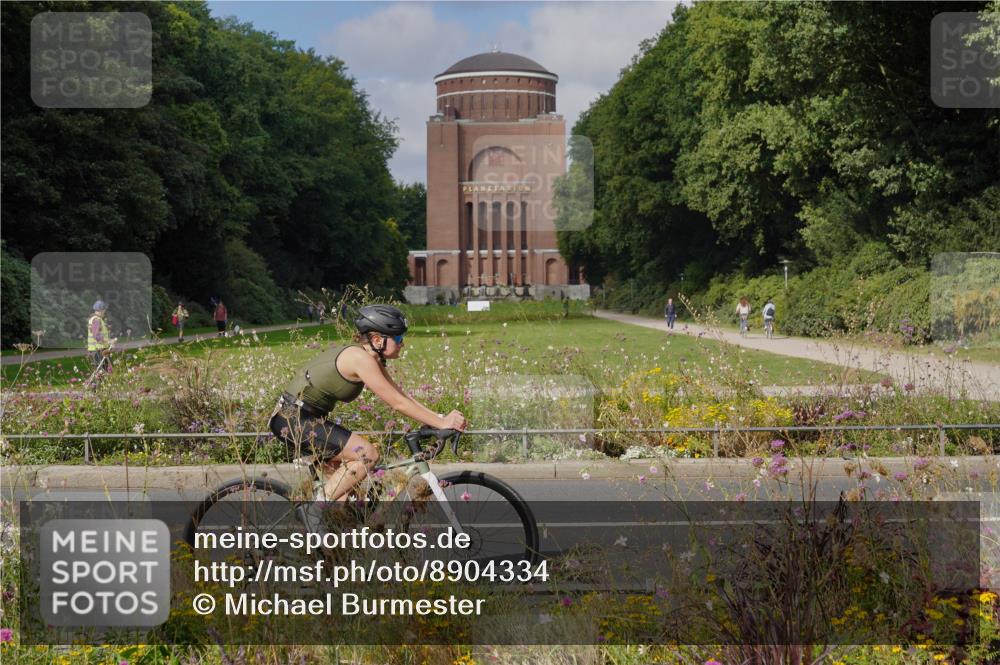 14.09.2025 - Stadtparktriathlon Michael Burmester http://msf.ph/oto/8904334 14.09.2025 11:17:46 Radfahren 805, 995 meine-sportfotos.de