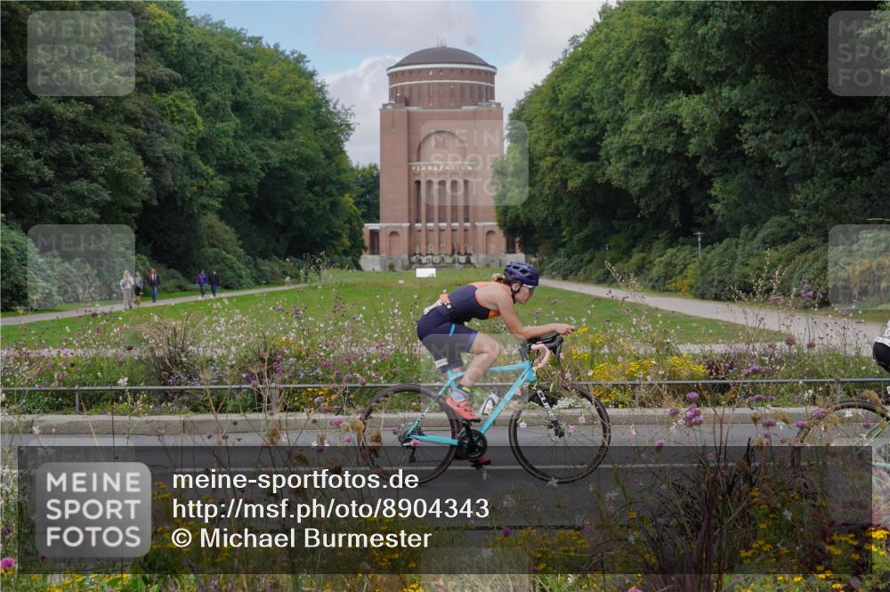 14.09.2025 - Stadtparktriathlon Michael Burmester http://msf.ph/oto/8904343 14.09.2025 11:18:38 Radfahren 724, 868, 932, 934, 951, 985, 993, 1015 meine-sportfotos.de