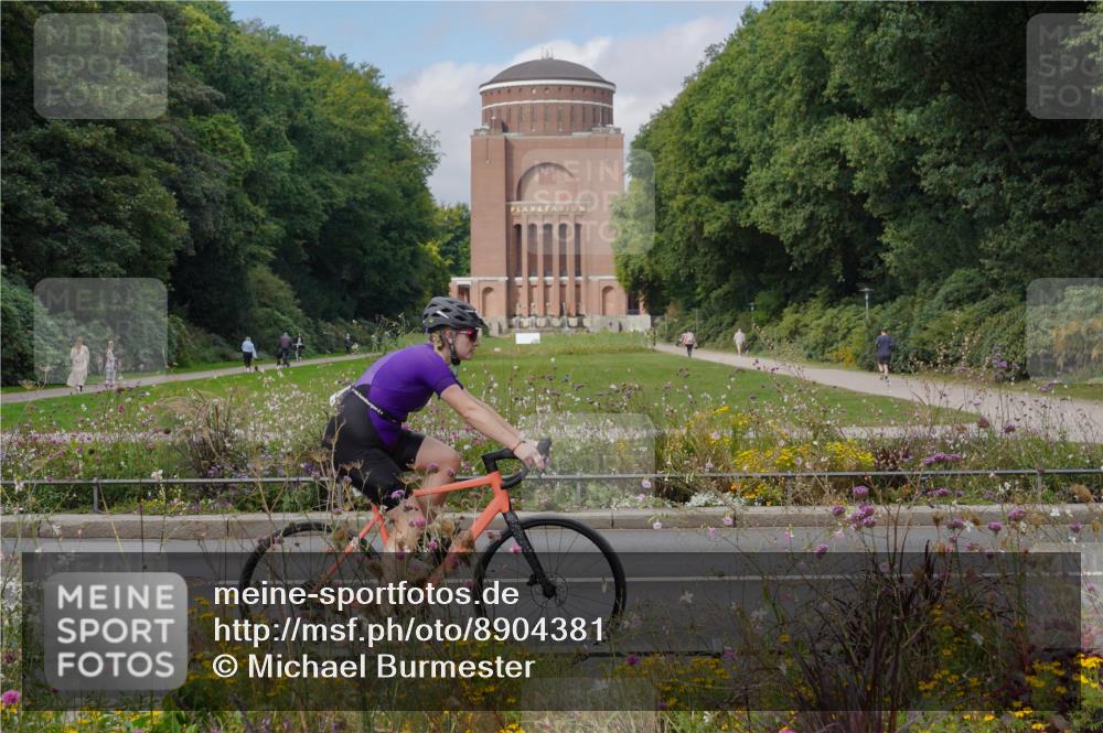 14.09.2025 - Stadtparktriathlon Michael Burmester http://msf.ph/oto/8904381 14.09.2025 11:20:35 Radfahren 838, 847, 874, 889, 897, 917, 941, 1018 meine-sportfotos.de