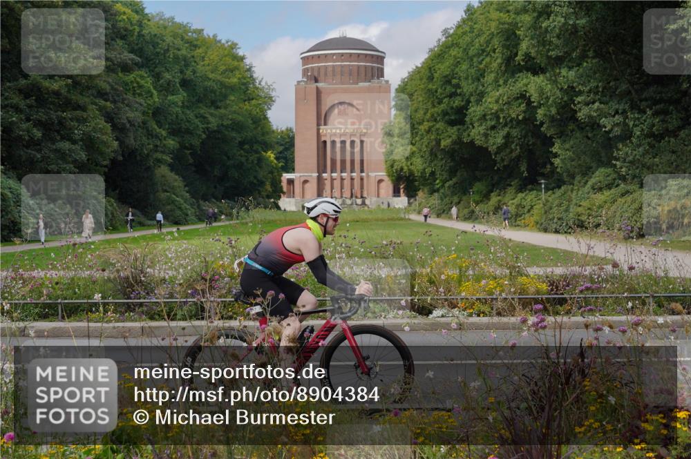14.09.2025 - Stadtparktriathlon Michael Burmester http://msf.ph/oto/8904384 14.09.2025 11:20:41 Radfahren 838, 848, 861, 889, 897, 917, 938, 941 meine-sportfotos.de