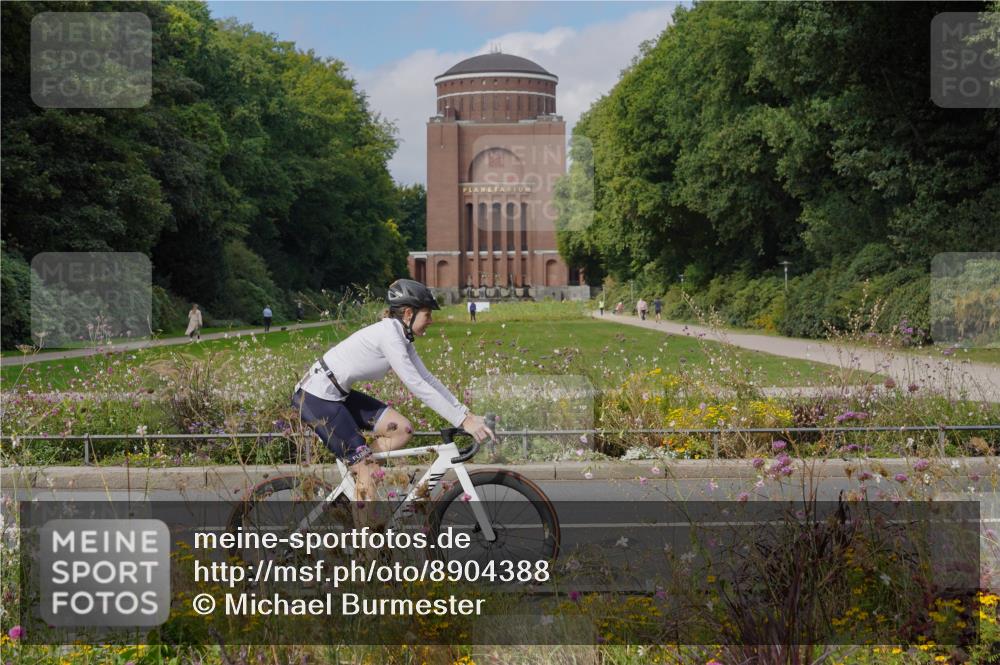 14.09.2025 - Stadtparktriathlon Michael Burmester http://msf.ph/oto/8904388 14.09.2025 11:20:51 Radfahren 848, 861, 938, 949, 989 meine-sportfotos.de