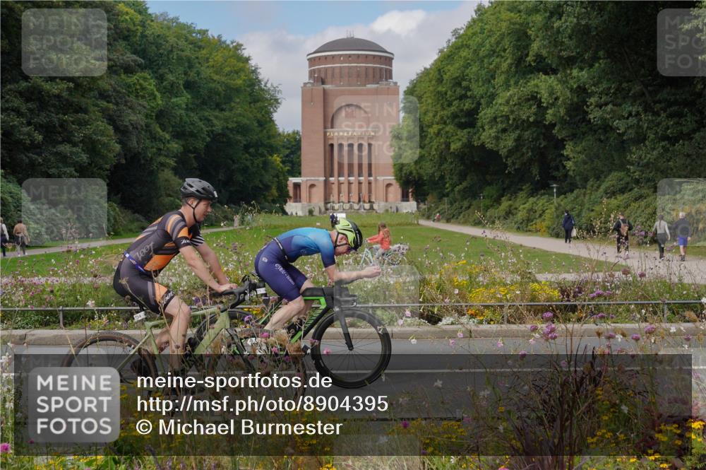14.09.2025 - Stadtparktriathlon Michael Burmester http://msf.ph/oto/8904395 14.09.2025 11:21:40 Radfahren 734, 871, 927, 955, 960 meine-sportfotos.de