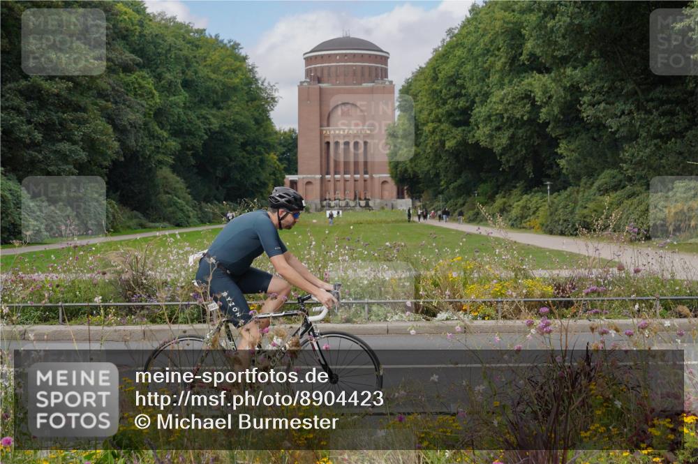 14.09.2025 - Stadtparktriathlon Michael Burmester http://msf.ph/oto/8904423 14.09.2025 11:22:50 Radfahren 831, 862, 870, 875, 921, 974, 1001, 1002 meine-sportfotos.de
