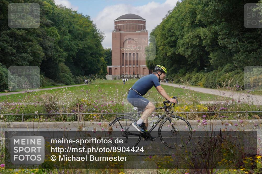14.09.2025 - Stadtparktriathlon Michael Burmester http://msf.ph/oto/8904424 14.09.2025 11:22:51 Radfahren 831, 862, 870, 875, 918, 921, 974, 1001, 1002 meine-sportfotos.de