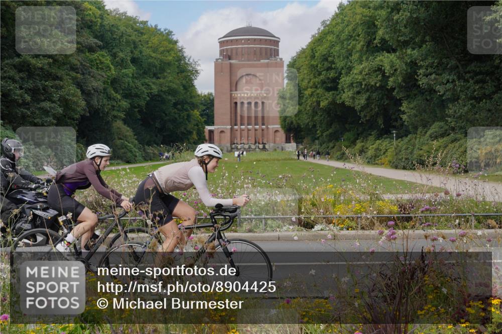 14.09.2025 - Stadtparktriathlon Michael Burmester http://msf.ph/oto/8904425 14.09.2025 11:22:53 Radfahren 831, 862, 875, 918, 921, 948, 963, 974, 1001, 1002 meine-sportfotos.de