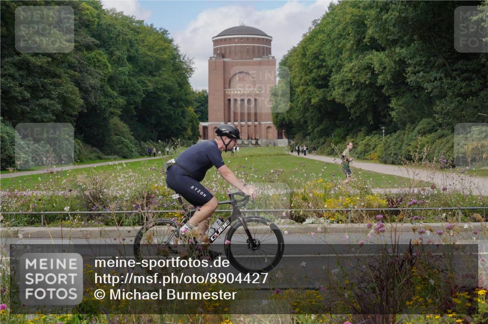 14.09.2025 - Stadtparktriathlon Michael Burmester http://msf.ph/oto/8904427 14.09.2025 11:23:00 Radfahren 829, 831, 851, 882, 918, 920, 948, 963, 974 meine-sportfotos.de