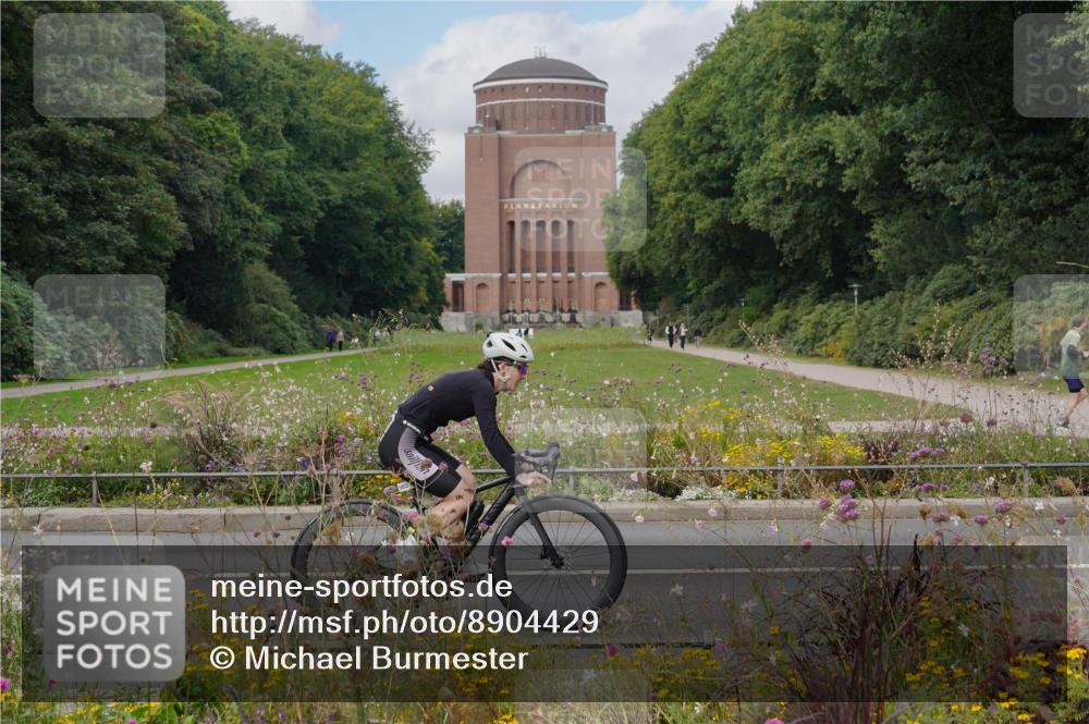 14.09.2025 - Stadtparktriathlon Michael Burmester http://msf.ph/oto/8904429 14.09.2025 11:23:02 Radfahren 829, 831, 851, 882, 918, 920, 948, 963, 974 meine-sportfotos.de