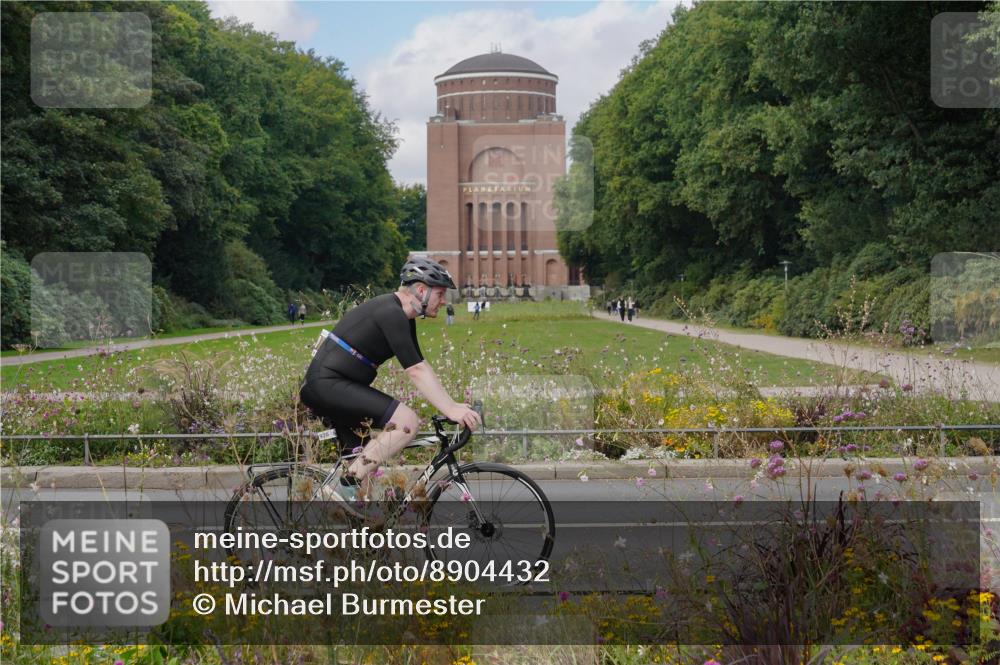 14.09.2025 - Stadtparktriathlon Michael Burmester http://msf.ph/oto/8904432 14.09.2025 11:23:07 Radfahren 829, 851, 882, 920, 946, 963 meine-sportfotos.de