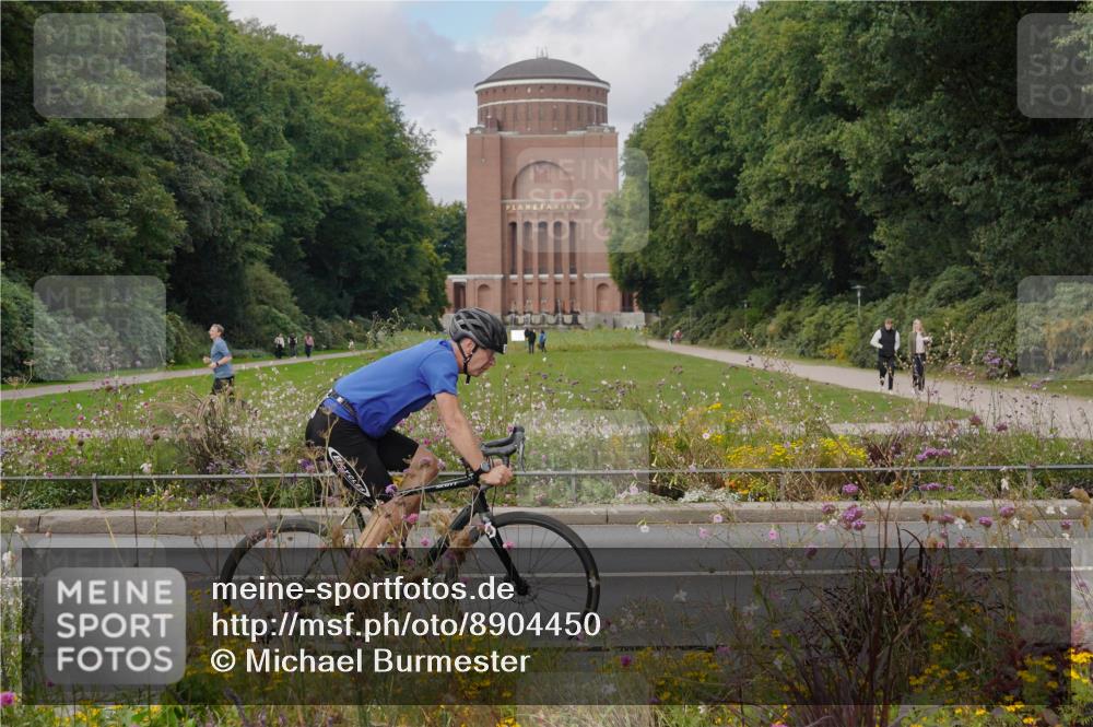 14.09.2025 - Stadtparktriathlon Michael Burmester http://msf.ph/oto/8904450 14.09.2025 11:24:04 Radfahren 823, 876, 878, 895, 915, 924, 970, 986, 987 meine-sportfotos.de