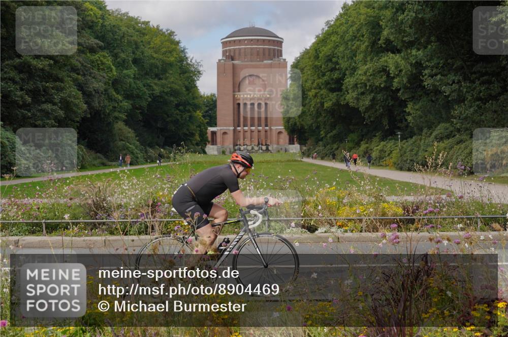 14.09.2025 - Stadtparktriathlon Michael Burmester http://msf.ph/oto/8904469 14.09.2025 11:25:40 Radfahren 826, 837, 852, 919, 992, 1000 meine-sportfotos.de