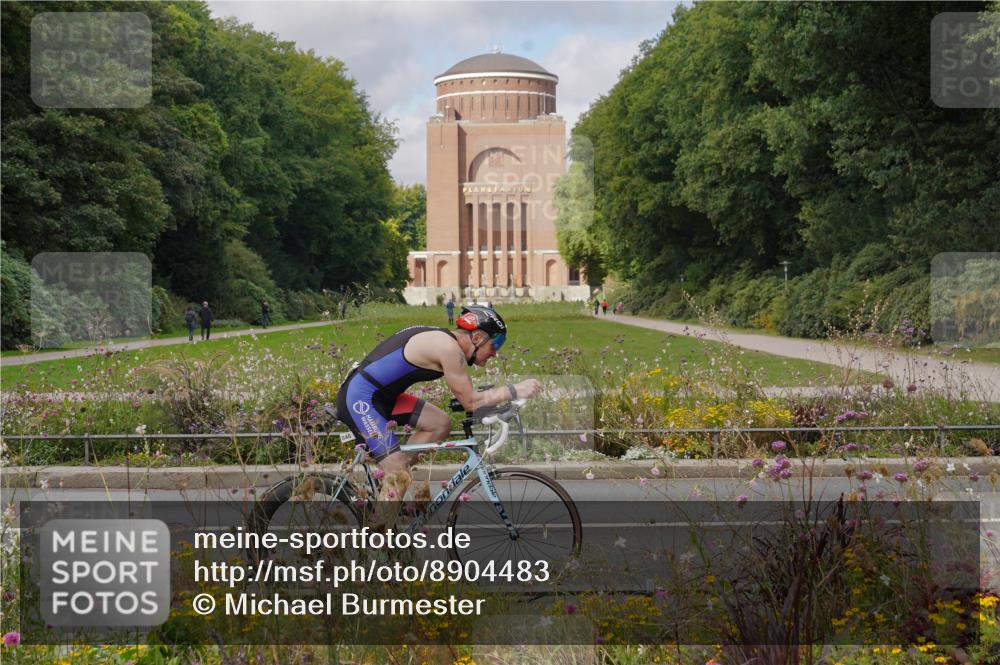 14.09.2025 - Stadtparktriathlon Michael Burmester http://msf.ph/oto/8904483 14.09.2025 11:26:33 Radfahren 846, 902, 911, 926, 931, 934, 942, 961, 976, 1015 meine-sportfotos.de