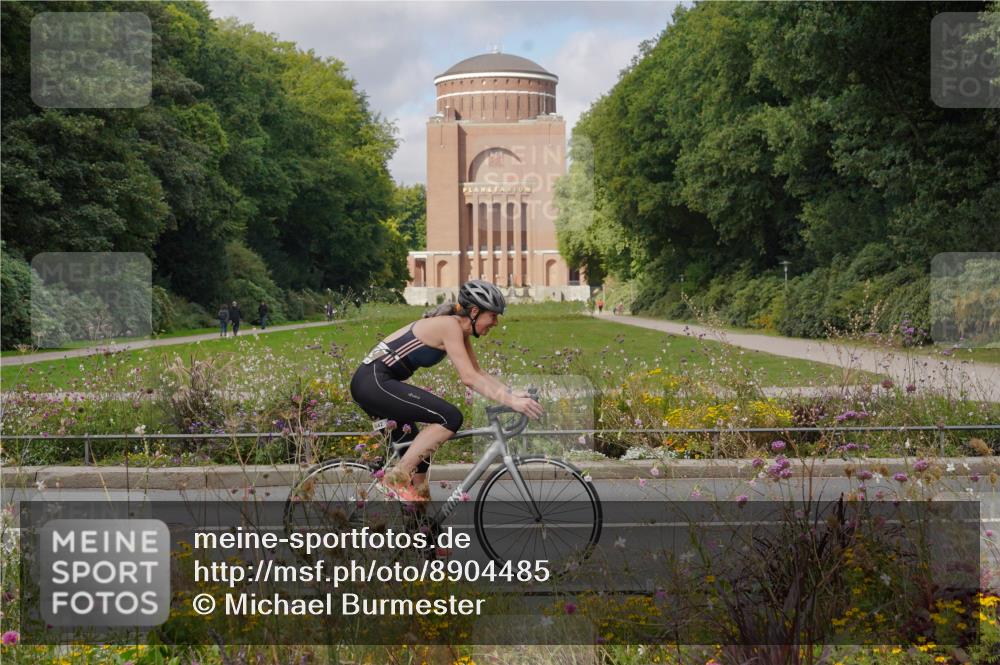 14.09.2025 - Stadtparktriathlon Michael Burmester http://msf.ph/oto/8904485 14.09.2025 11:26:40 Radfahren 905, 911, 914, 931, 942, 961, 976 meine-sportfotos.de