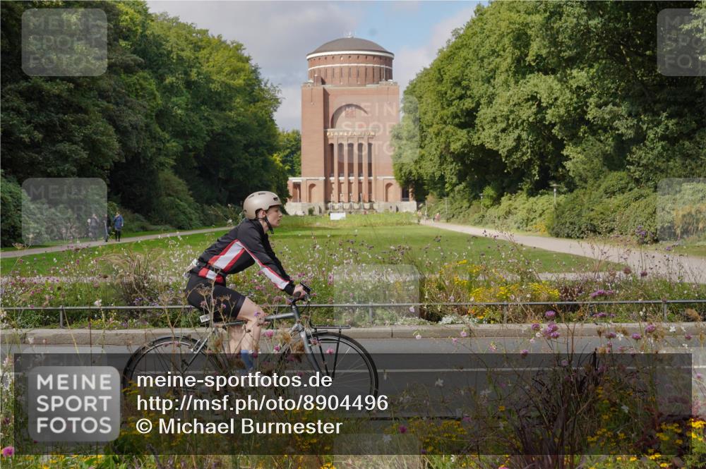 14.09.2025 - Stadtparktriathlon Michael Burmester http://msf.ph/oto/8904496 14.09.2025 11:27:27 Radfahren 838, 867, 874, 979, 996 meine-sportfotos.de