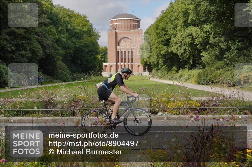 14.09.2025 - Stadtparktriathlon Michael Burmester http://msf.ph/oto/8904497 14.09.2025 11:27:28 Radfahren 838, 859, 867, 874, 996 meine-sportfotos.de
