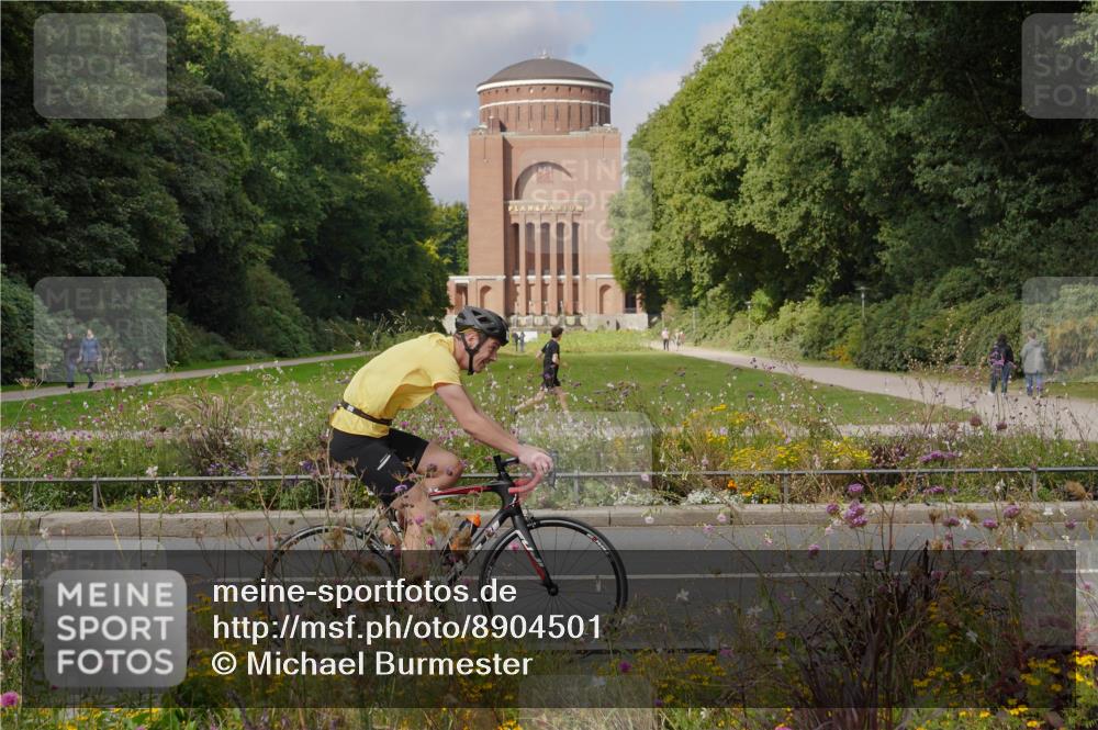 14.09.2025 - Stadtparktriathlon Michael Burmester http://msf.ph/oto/8904501 14.09.2025 11:27:42 Radfahren 833, 841, 859, 872, 889, 917, 944, 990, 1016, 1020 meine-sportfotos.de