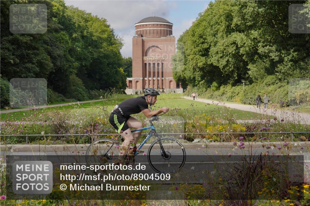 14.09.2025 - Stadtparktriathlon Michael Burmester http://msf.ph/oto/8904509 14.09.2025 11:27:56 Radfahren 848, 853, 890, 897, 916, 941, 1009 meine-sportfotos.de