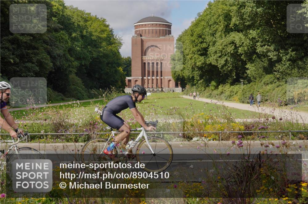 14.09.2025 - Stadtparktriathlon Michael Burmester http://msf.ph/oto/8904510 14.09.2025 11:28:00 Radfahren 848, 890, 897, 916, 925, 941 meine-sportfotos.de