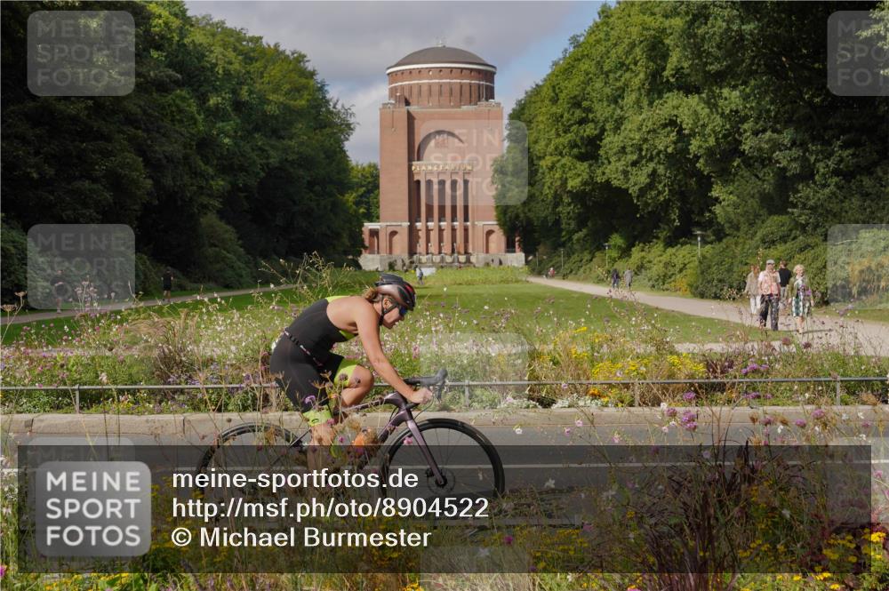 14.09.2025 - Stadtparktriathlon Michael Burmester http://msf.ph/oto/8904522 14.09.2025 11:28:54 Radfahren 973, 982, 984, 989 meine-sportfotos.de
