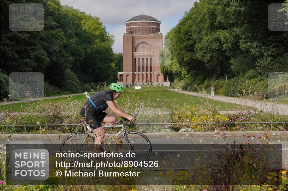 14.09.2025 - Stadtparktriathlon Michael Burmester http://msf.ph/oto/8904526 14.09.2025 11:29:35 Radfahren 892, 937 meine-sportfotos.de