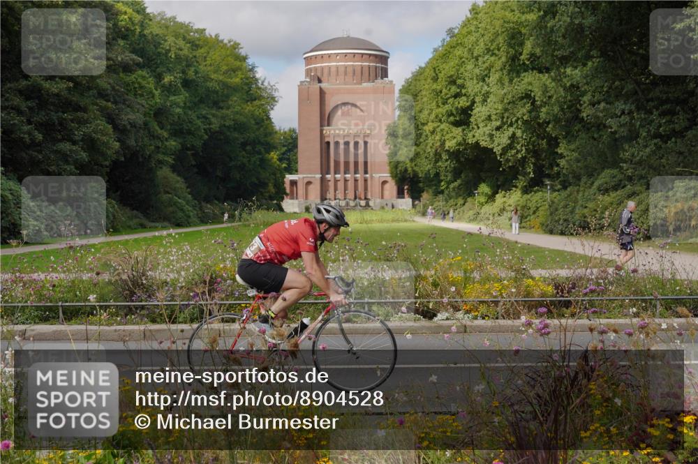 14.09.2025 - Stadtparktriathlon Michael Burmester http://msf.ph/oto/8904528 14.09.2025 11:29:47 Radfahren 873, 891, 892, 981 meine-sportfotos.de