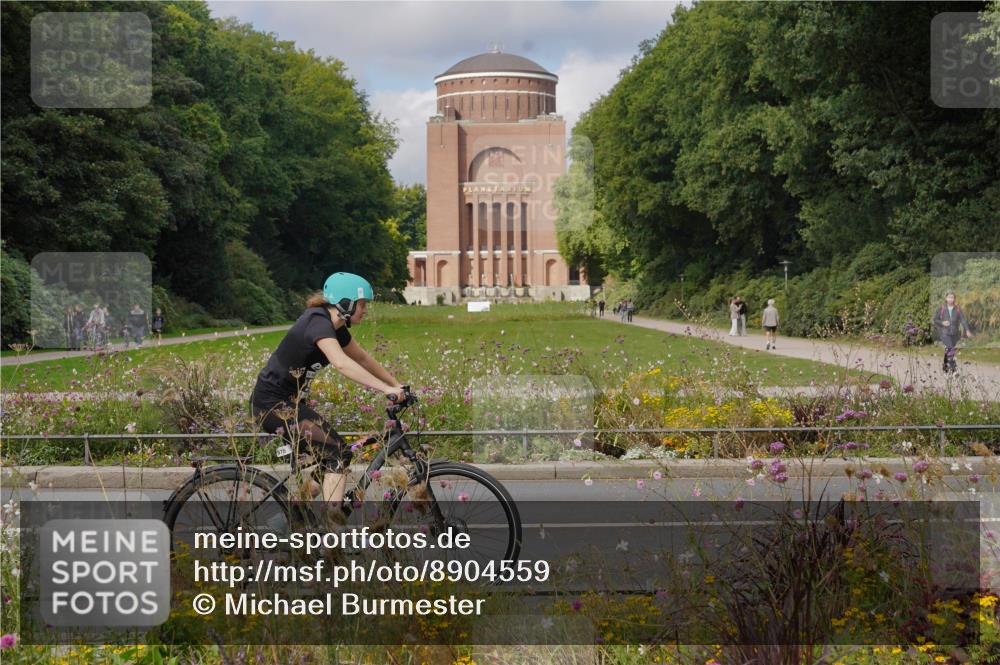 14.09.2025 - Stadtparktriathlon Michael Burmester http://msf.ph/oto/8904559 14.09.2025 11:31:23 Radfahren 857, 858, 886, 943, 978, 1001, 1002 meine-sportfotos.de