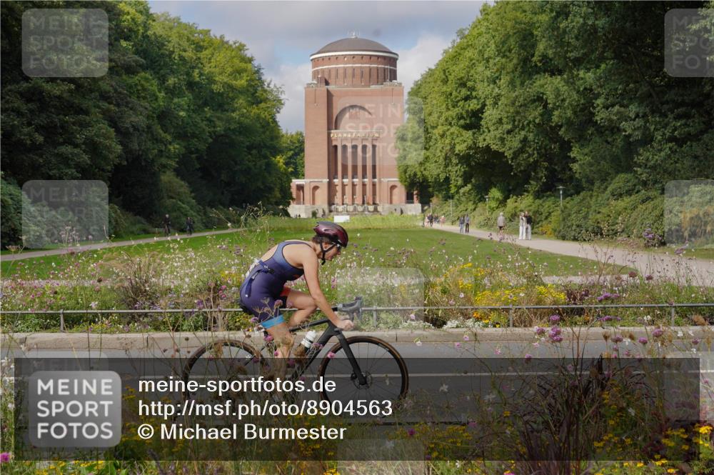14.09.2025 - Stadtparktriathlon Michael Burmester http://msf.ph/oto/8904563 14.09.2025 11:31:38 Radfahren 893, 895, 940, 958 meine-sportfotos.de
