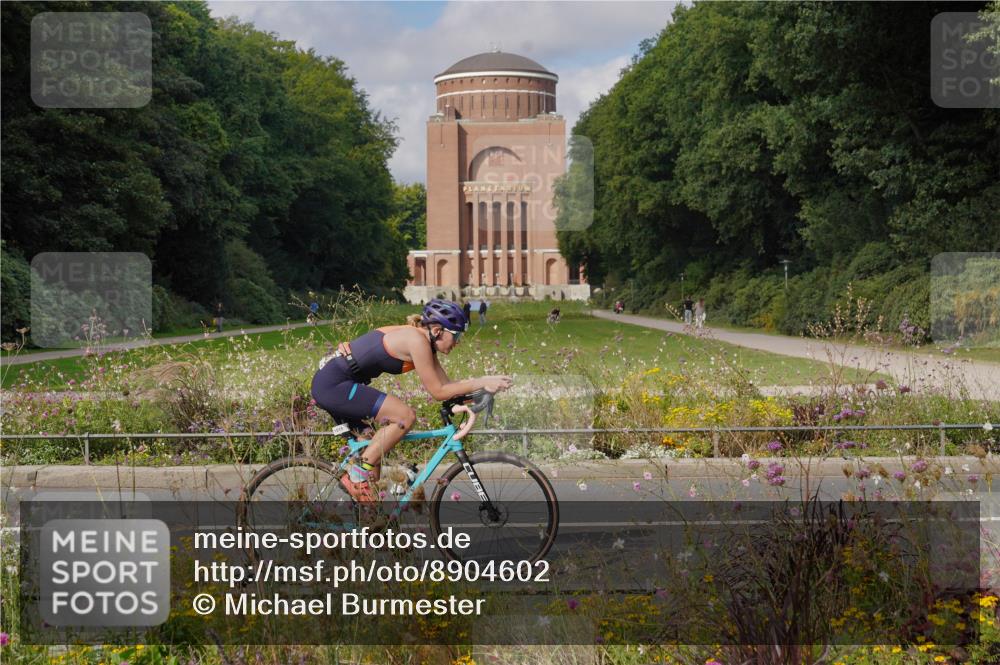 14.09.2025 - Stadtparktriathlon Michael Burmester http://msf.ph/oto/8904602 14.09.2025 11:34:09 Radfahren 911, 1000, 1015, 1036 meine-sportfotos.de