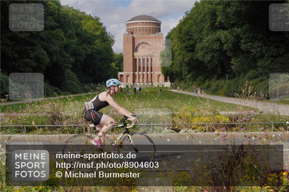 14.09.2025 - Stadtparktriathlon Michael Burmester http://msf.ph/oto/8904603 14.09.2025 11:34:16 Radfahren 935, 1000 meine-sportfotos.de