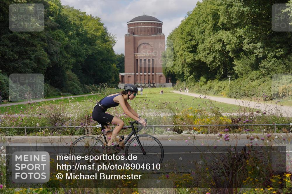 14.09.2025 - Stadtparktriathlon Michael Burmester http://msf.ph/oto/8904610 14.09.2025 11:34:43 Radfahren 976, 993, 1035 meine-sportfotos.de
