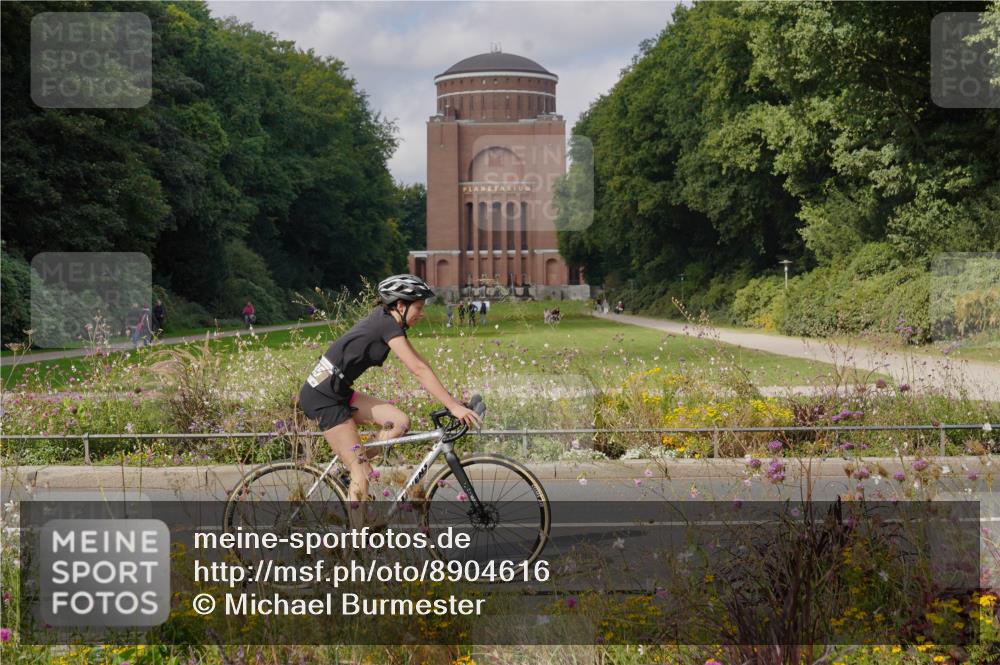 14.09.2025 - Stadtparktriathlon Michael Burmester http://msf.ph/oto/8904616 14.09.2025 11:35:10 Radfahren 868, 924, 932, 961, 985, 1012, 1103 meine-sportfotos.de