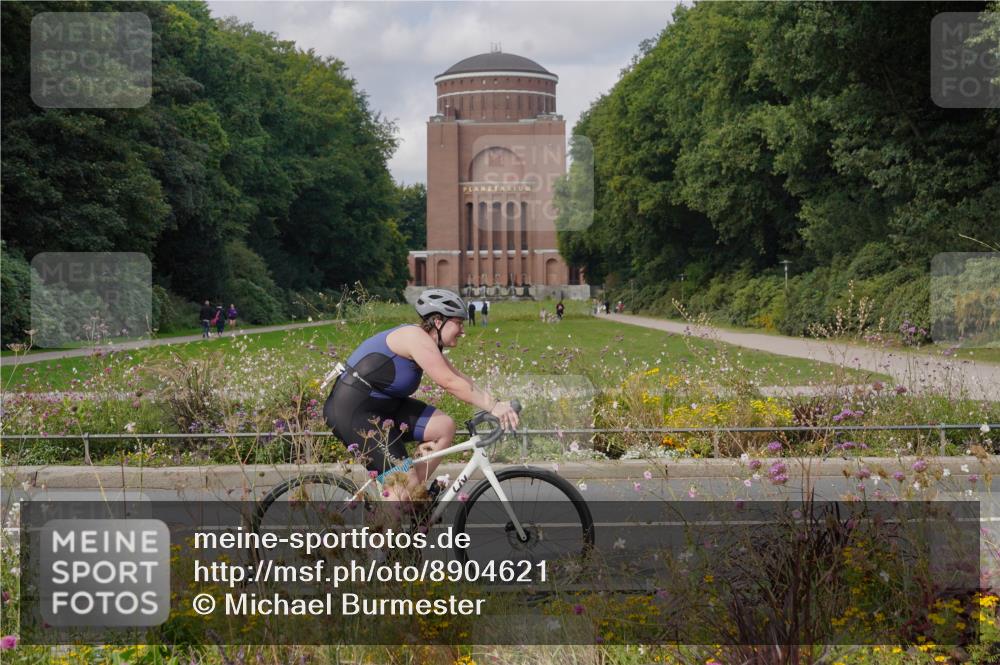 14.09.2025 - Stadtparktriathlon Michael Burmester http://msf.ph/oto/8904621 14.09.2025 11:35:23 Radfahren 931, 932, 947, 990, 1041 meine-sportfotos.de